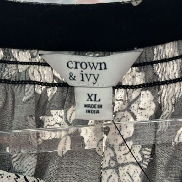 crown & ivy Black Floral Bling Front Buttons V Neck Loose Fit NWT XL - Picture 5 of 10